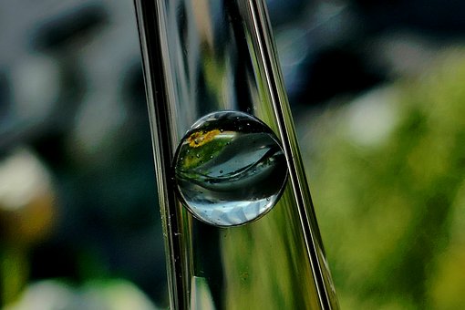 glass-2474570__340.jpg