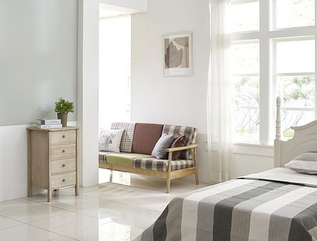 bedroom-1872196__340.jpg