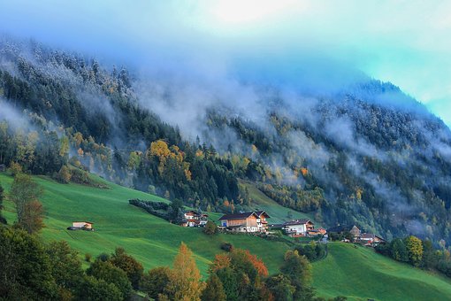 mountain-3800239__340.jpg
