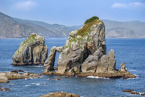 rocks-4353305__340.jpg