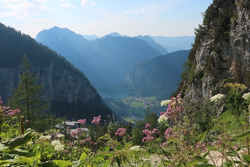 mountains-3674334__340.jpg