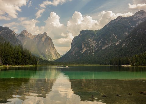lake-1838760__340.jpg