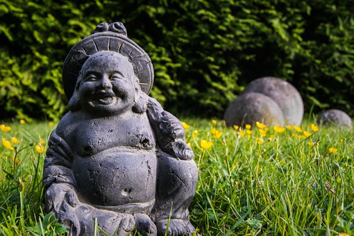 buddha-unfokussiert-167835__340.jpg